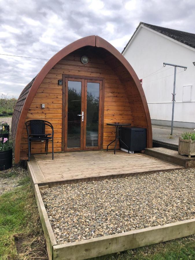 The Rainbow Pod Villa Milltown Malbay Luaran gambar