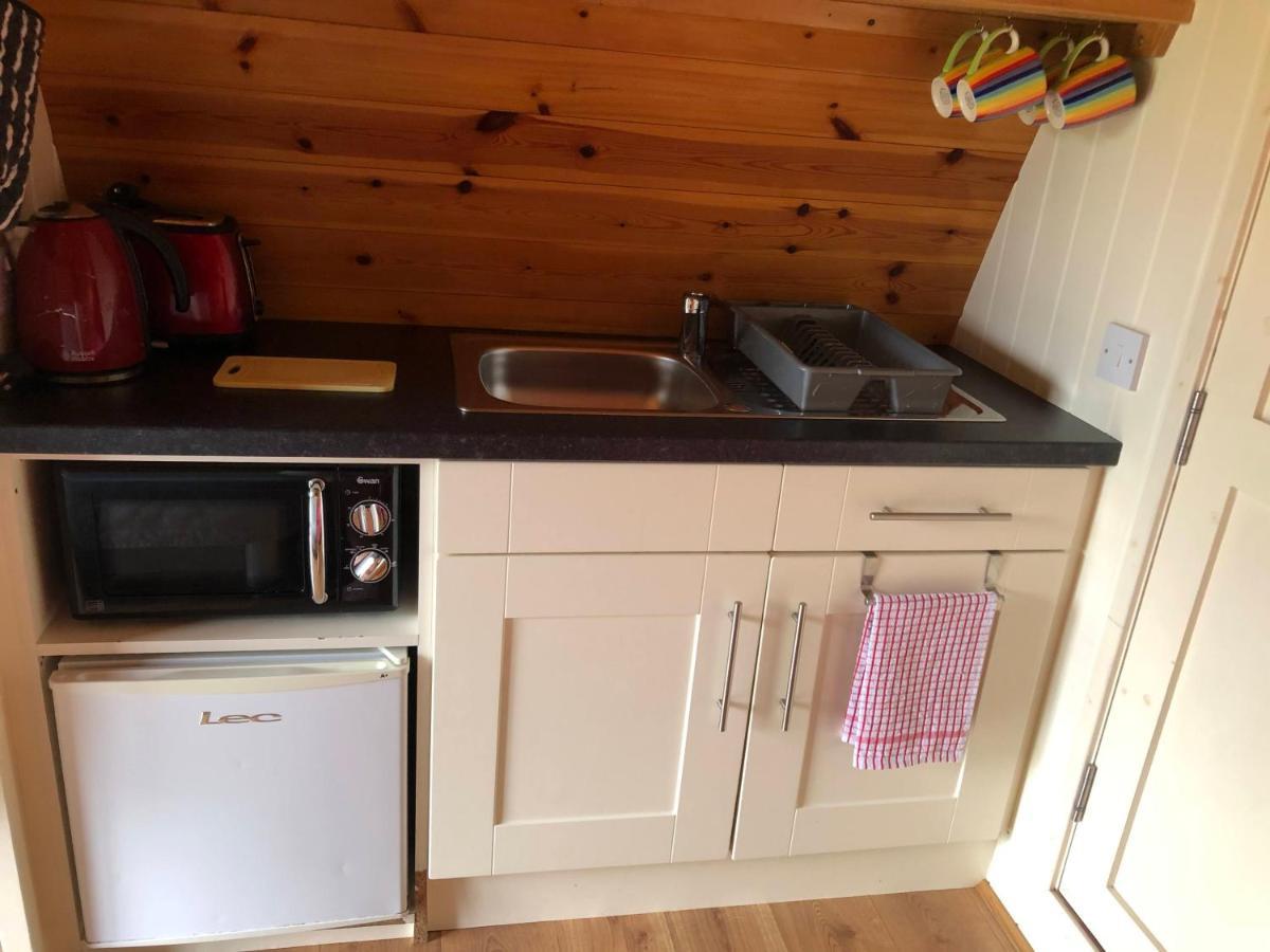 The Rainbow Pod Villa Milltown Malbay Luaran gambar
