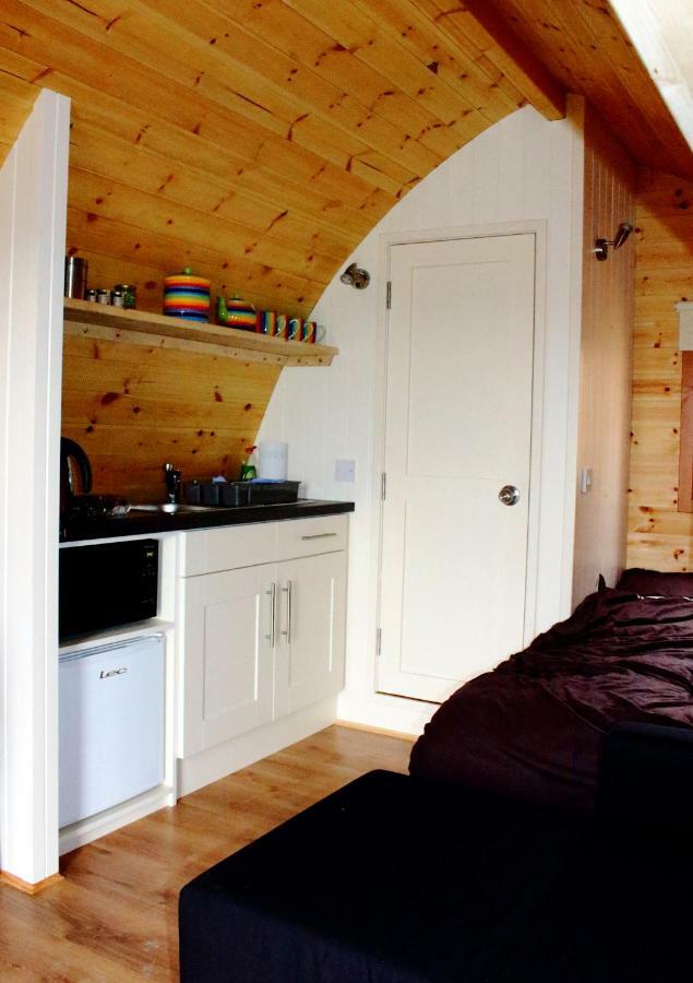 The Rainbow Pod Villa Milltown Malbay Luaran gambar