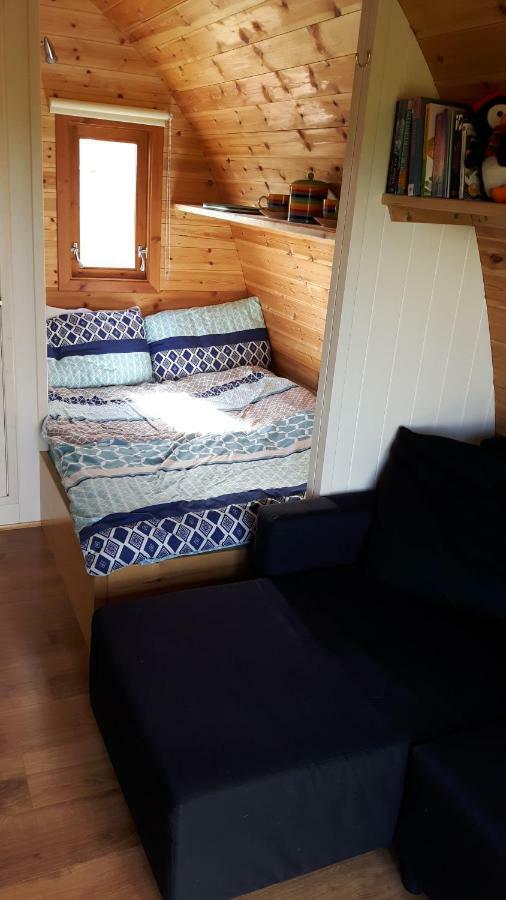 The Rainbow Pod Villa Milltown Malbay Luaran gambar