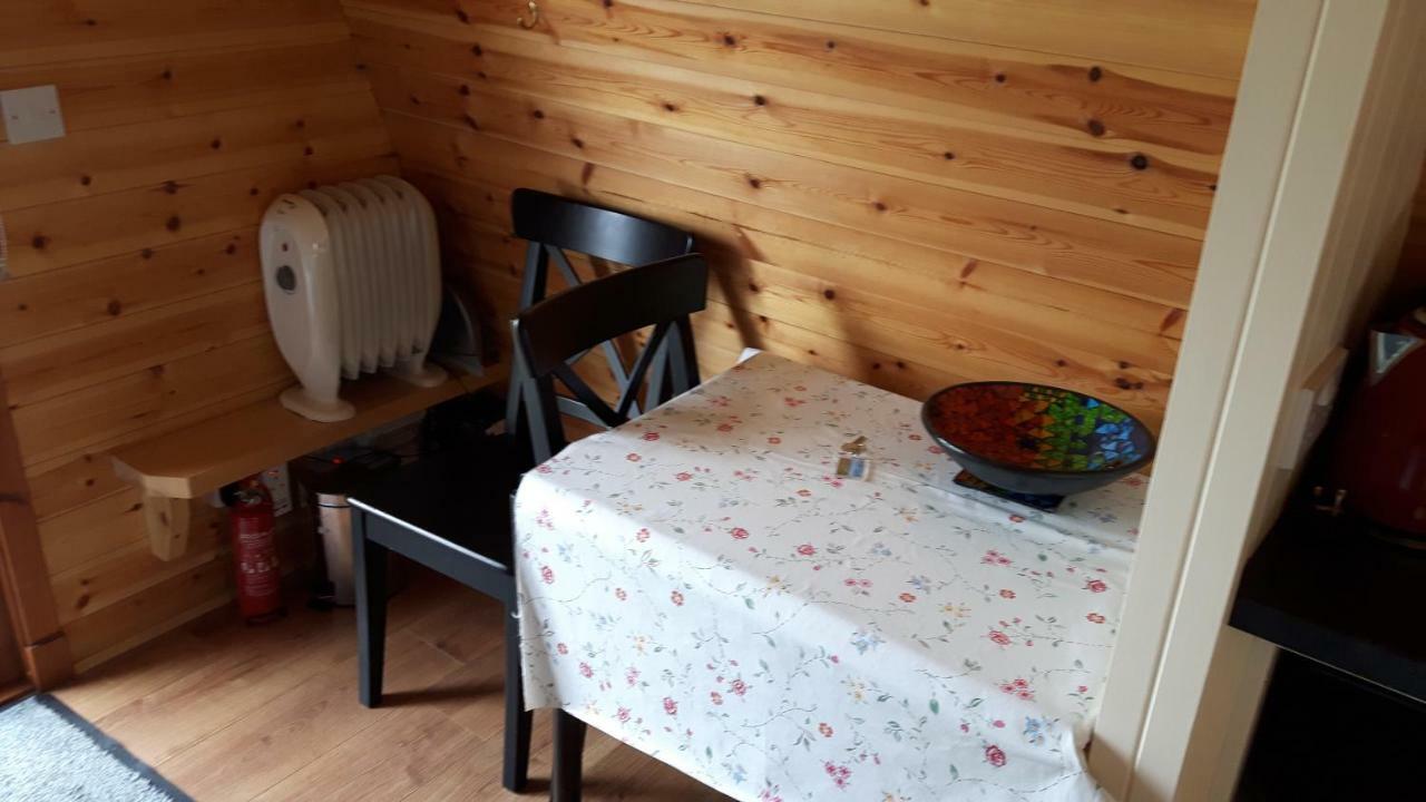 The Rainbow Pod Villa Milltown Malbay Luaran gambar